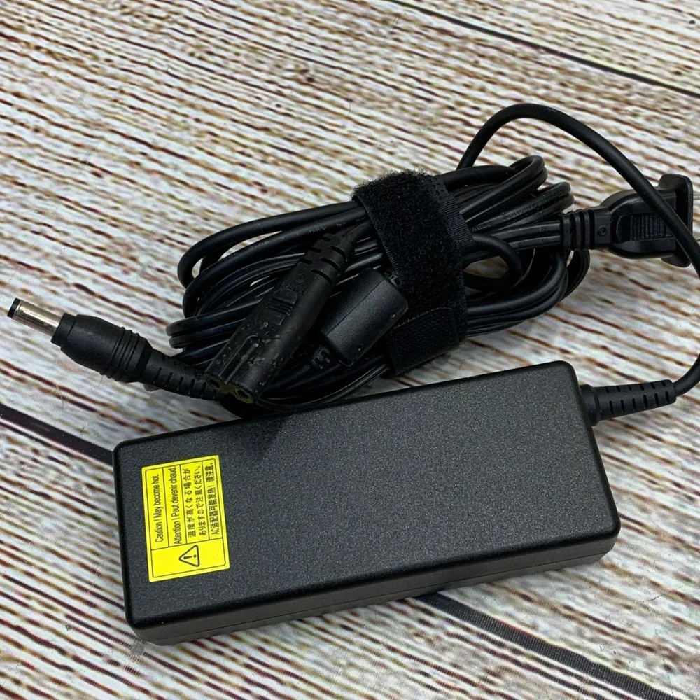 Toshiba AC DC Adapter Power Supply PA3715U‎ 1ACA 19V 3.95A 75W Laptop Charger